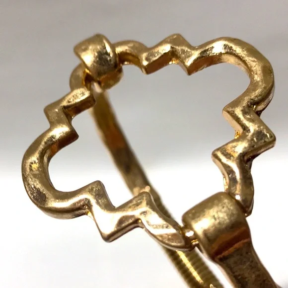 NEW Bracelet and Earring Set by e’lan - Matte Gold - Picture 4 of 8